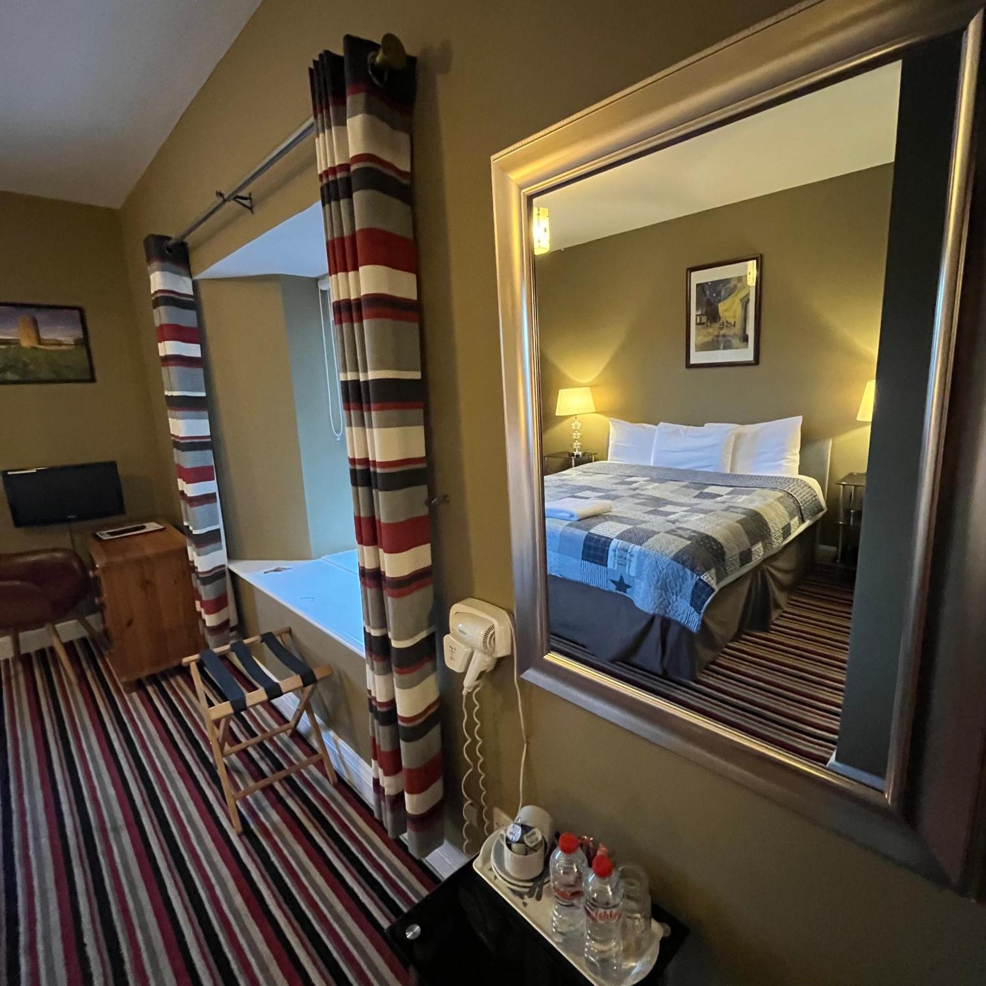 The Yeats County Inn Hotel Tubbercurry Eksteriør billede